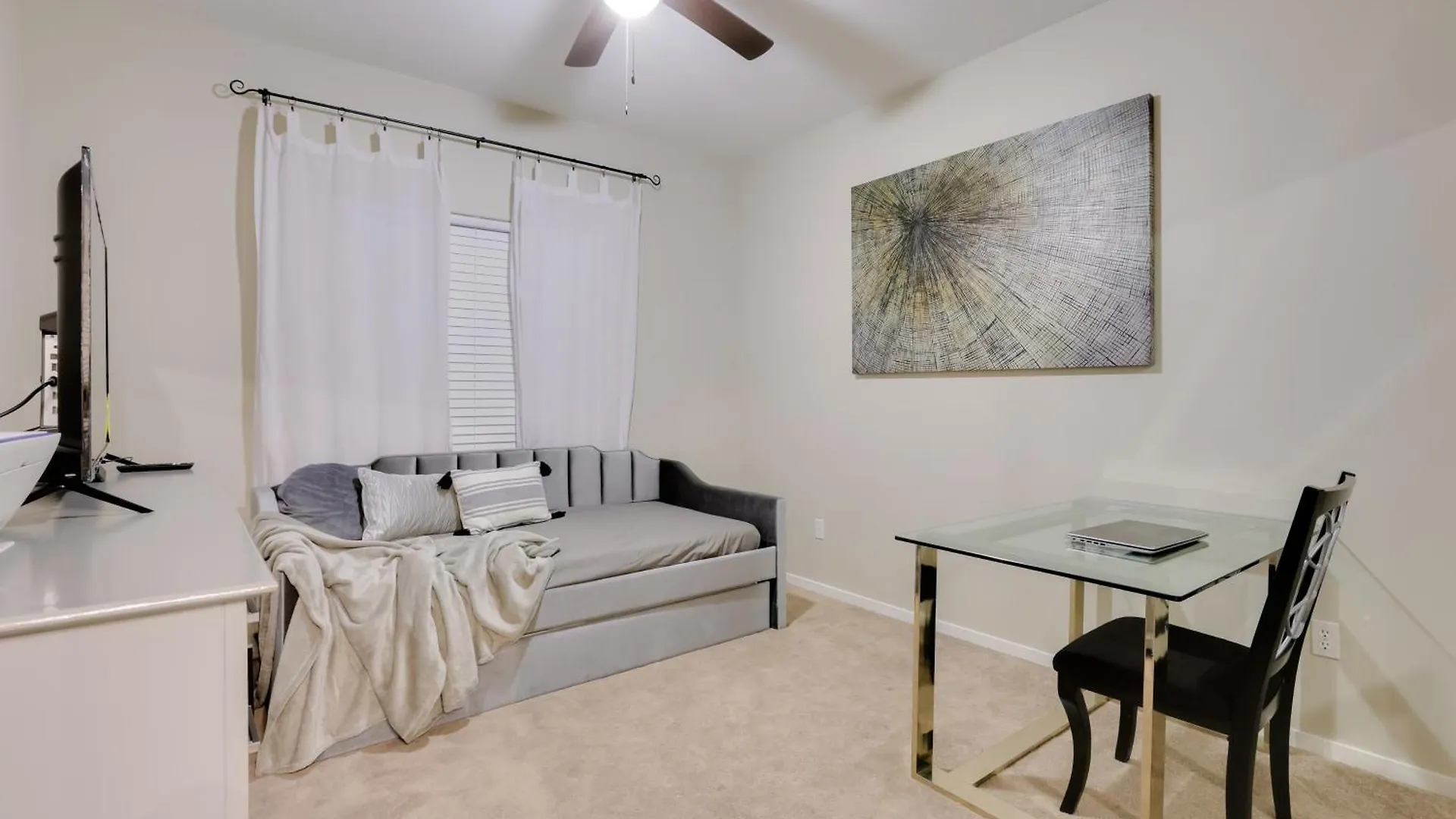 6 Mi To Vegas Strip City-View Gem With Pool Access Las Vegas 0*,  Estados Unidos