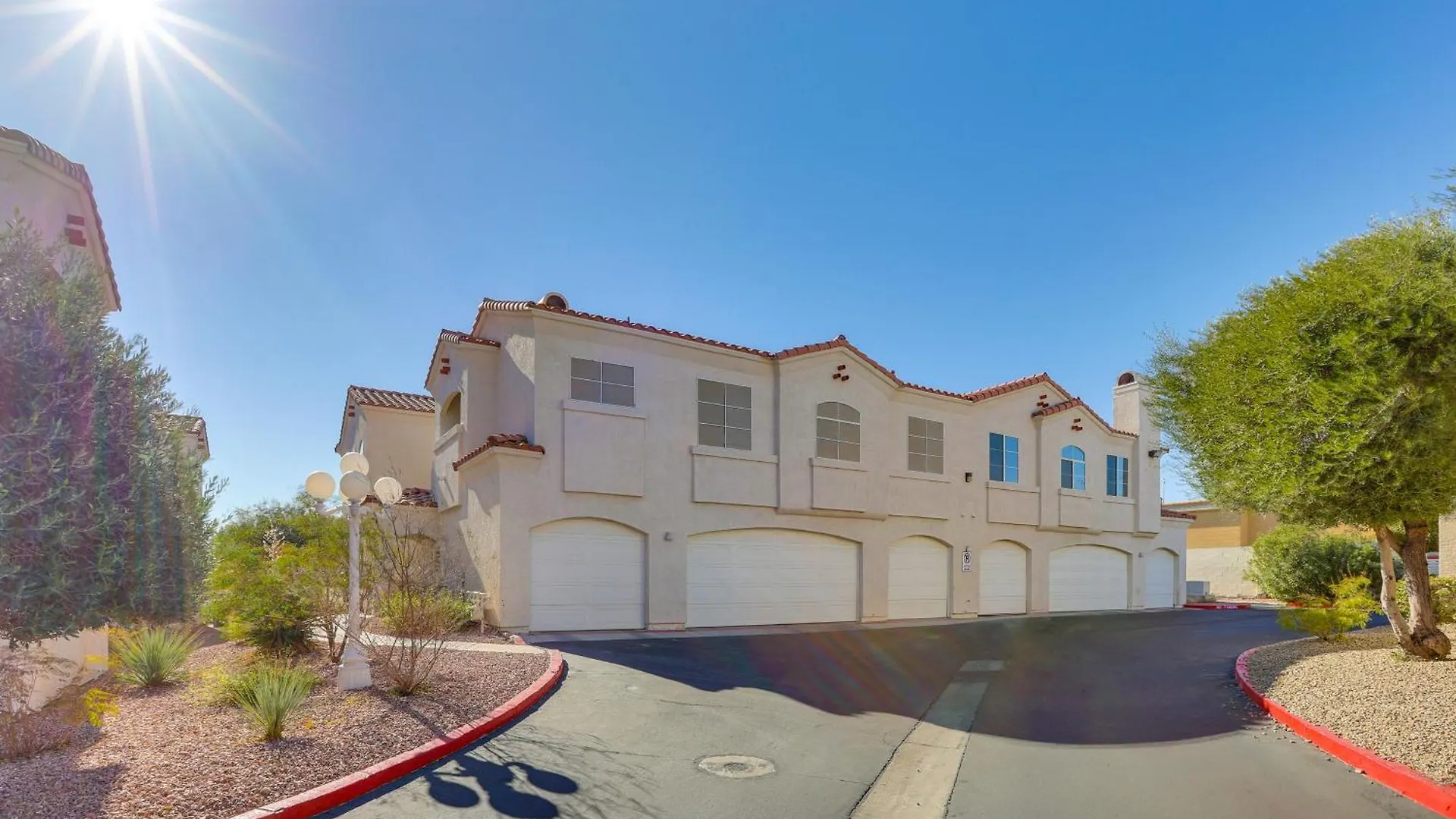 6 Mi To Vegas Strip City-View Gem With Pool Access Las Vegas Estados Unidos